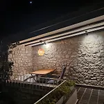 Nyaraló Old Town Stone House Oasis *