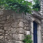 Old Town Stone House Oasis Holiday home *