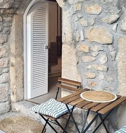 度假居 Old Town Stone House Oasis *