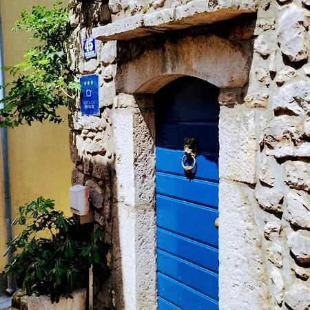 Old Town Stone House Oasis Holiday home Selce