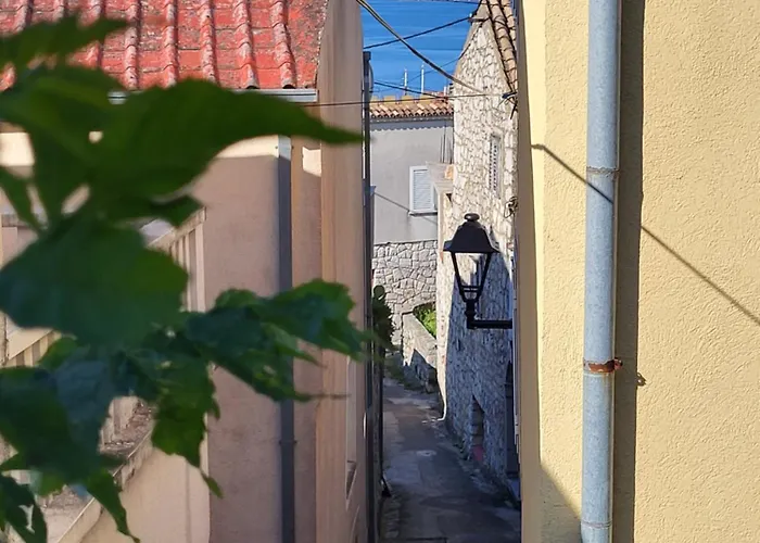 Casa de Férias Old Town Stone House Oasis *