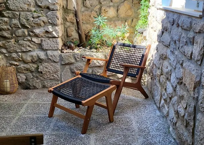 Old Town Stone House Oasis