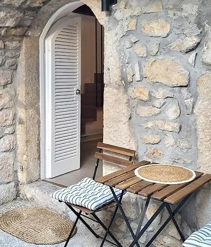 Casa de Férias Old Town Stone House Oasis *