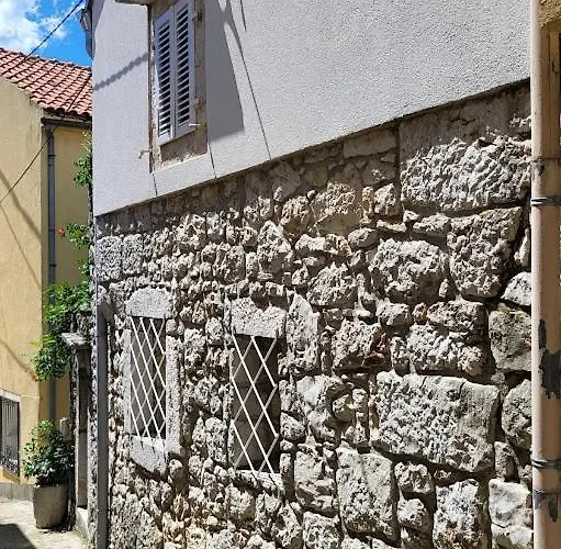 Old Town Stone House Oasis Casa de Férias *